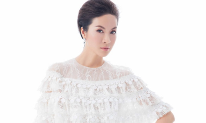 MC Thanh Mai đẹp 'không tuổi' với đầm maxi ren dạ hội