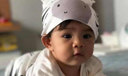 Phạm Quỳnh Anh khoe ảnh cận mặt xinh xắn của con gái thứ hai