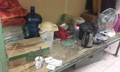 Cảnh tượng bẩn như 'ổ lợn' trong ký túc xá nữ