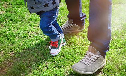 Mẹo hay: Chọn trò chơi giúp bé nhanh biết đi 