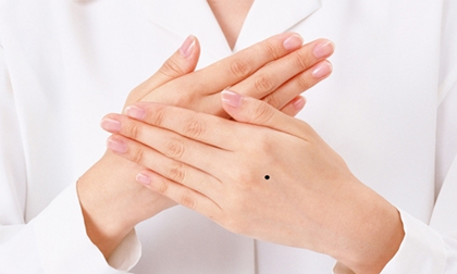 Chỉ cần nhìn nốt ruồi ở cánh tay, đoán ngay vận mệnh giàu sang, sự nghiệp của một người