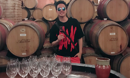 Nhật Tinh Anh háo hức thăm quan một trong mười tòa lâu đài đẹp nhất nước Mỹ