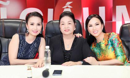 Chị em Hà Phương - Cẩm Ly tụ họp bất chấp tin đồn 'bằng mặt, không bằng lòng'