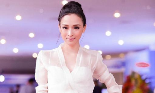 Hoa hậu Phương Nga nộp đơn xin được rời khỏi nơi cư trú