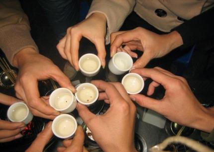 Chỉ cần làm điều hết sức đơn giản này nhưng sẽ giúp bạn uống ngàn ly không say dịp lễ 2/9