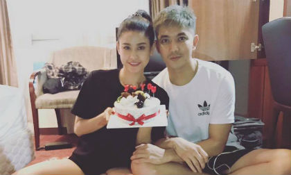 Tim đón sinh nhật sớm với Trương Quỳnh Anh tại Hàn Quốc 