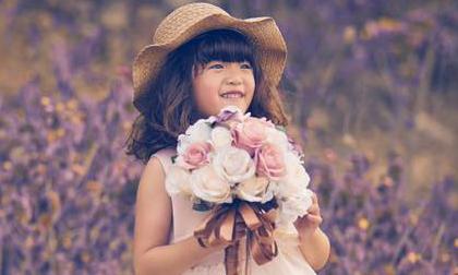 Con nuôi Hoài Linh xinh xắn tựa thiên thần