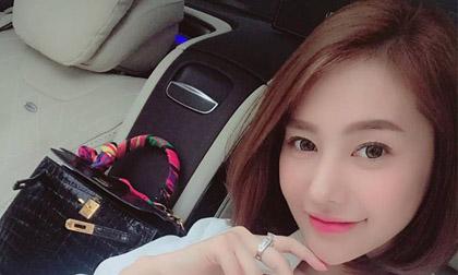 Vừa mừng sinh nhật xong, Linh Chi đã khoe nhẫn kim cương gần 2 tỷ đồng