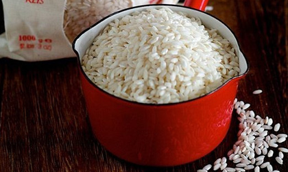 Phát hiện gạo cũ hay mới chỉ với một chiếc khăn giấy có ngay kết quả sau 1 giây
