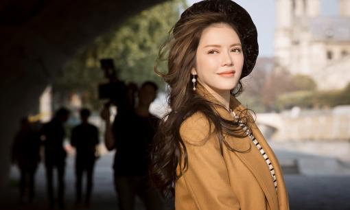 Lý Nhã Kỳ thanh lịch đón ngày 20/10 trên đất Pháp