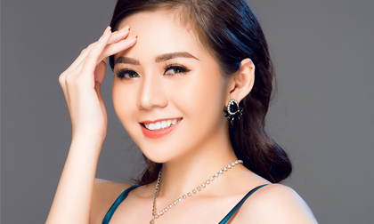 Người mẫu Phúc Hân kiêu sa với style nữ tính, sang trọng