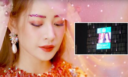 FC chịu chơi tặng Chi Pu Billboard hoành tráng ở trung tâm Sài Gòn