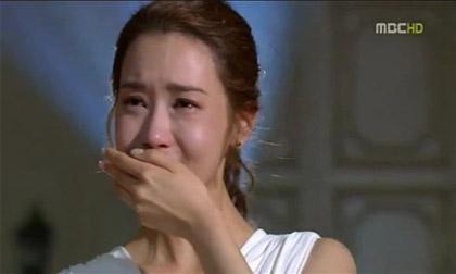 Đưa hết tiền cho nhân tình để lo đám cưới nhưng rồi phát hoảng khi thấy hành động của anh ta