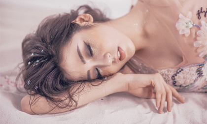 Á hậu Tú Anh đẹp mê hồn trong bộ ảnh mới