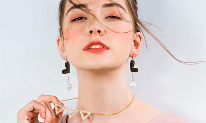 Không phải kiệt sức, người mẫu 14 tuổi chết ở Trung Quốc vì bị ám sát?