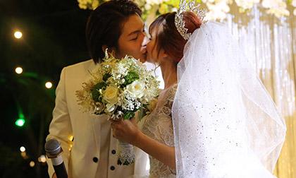 Đám cưới Khởi My - Kelvin Khánh: Chú rể ngọt ngào hôn cô dâu