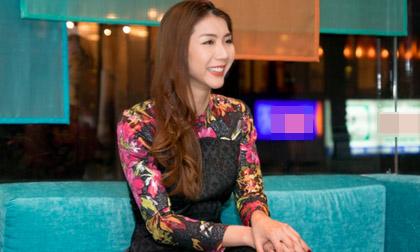 Ngọc Quyên tất bật về nước thử trang phục dự ra mắt phim 'Mẹ Chồng'