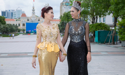 Hoa hậu Diễm Kyly nắm tay Hoa hậu quý bà Thái Lan dạo phố Sài Gòn