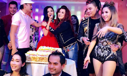 Việt Trinh được đồng nghiệp ở hải ngoại tổ chức sinh nhật hoành tráng tại Mỹ