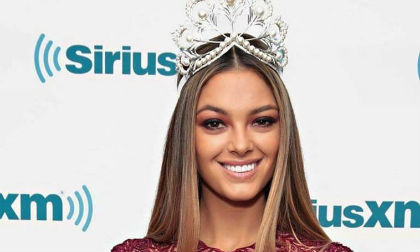 Vừa đăng quang, tân Hoa hậu Hoàn vũ 2017 đã bị thu hồi vương miện cấp quốc gia 