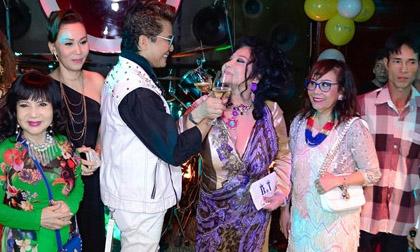 MC Thanh Bạch khẳng định vẫn sẽ tổ chức hôn lễ với Thúy Nga dù đã cưới đến 9 lần