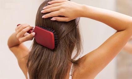 Làm những hành động này trước khi đi ngủ giúp sống thọ hơn 20 năm, chải đầu cũng nằm trong số đó