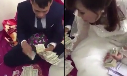 Cô dâu - chú rể 'khóc thét' với phong bì cưới toàn tiền lẻ