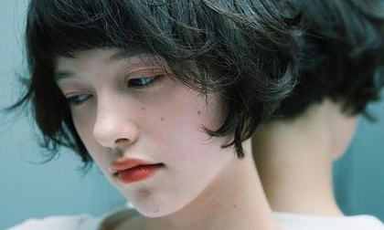 Đừng khen đàn bà mạnh mẽ bởi bạn không thể thấy họ từng đau đớn thế nào!