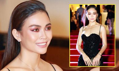 Á hậu Mâu Thủy mặc ấn tượng nhận giải 'Người phụ nữ hoạt động vì cộng đồng của năm'