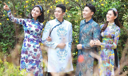 Hoa hậu Đào Thị Hà, Trần Trung cùng Thanh Hà diện áo dài hoa dạo phố Xuân