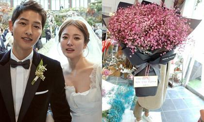 Hé lộ món quà lãng mạn Song Joong Ki tặng Song Hye Kyo nhân dịp kỷ niệm 100 ngày cưới