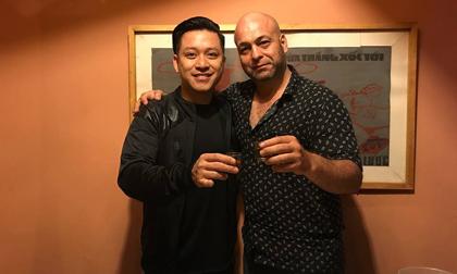 Tuấn Hưng vui vẻ hội ngộ cùng Võ sư Vịnh Xuân Pierre Francois Flores