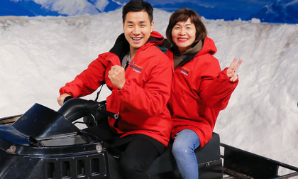 Nguyên Khang đưa mẹ du ngoạn vùng đất 'Chúa tể những chiếc nhẫn'