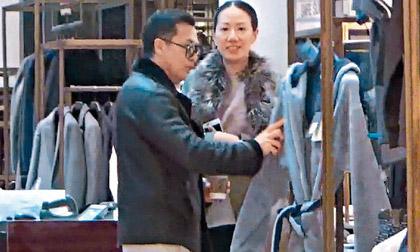 Sự thật việc Chân Tử Đan kiếm hàng chục triệu USD, nhưng đi mua sắm lại để vợ trả tiền