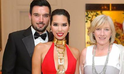 Học hỏi bí quyết của siêu mẫu Hà Anh chẳng cần 'nịnh' hay 'đối phó' vẫn được mẹ chồng yêu quý