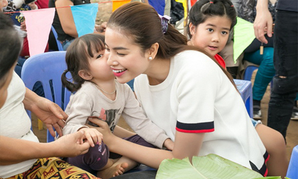 Phạm Hương, Tường Linh cùng nhau tham gia chuyến thiện nguyện tại Hà Nội