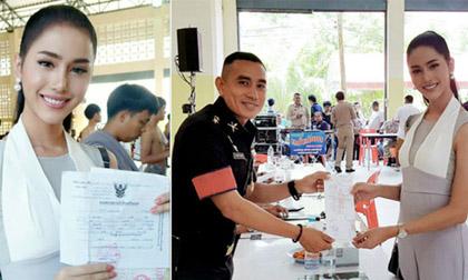 Hoa hậu chuyển giới Thái Lan gây chú ý khi đi khám nghĩa vụ quân sự