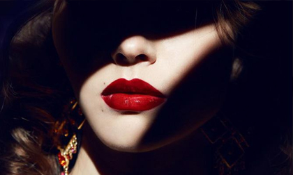 Đàn bà ly hôn: Chọn lại một màu son, sống lại một cuộc đời, vẫn đầy kiêu hãnh…