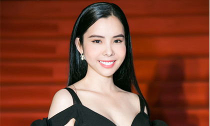 Á khôi Huỳnh Vy dịu dàng đến mê đắm trên sân khấu thời trang đẳng cấp