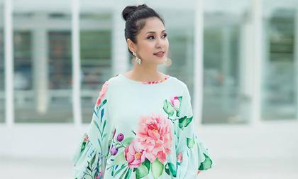 Việt Trinh mặc váy hoa khoe vẻ đẹp nhẹ nhàng, bay bổng