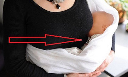 Thường xuyên sử dụng địu nhưng bố mẹ không hề biết nguy cơ ít ngờ tới nhất đó là gây ngạt dẫn đến tử vong