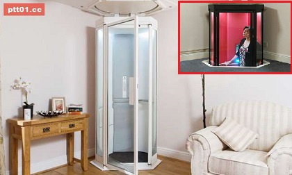 Cứ tưởng là nhà tắm trong phòng khách, nhưng khi biết chức năng thật sự của nó ai ai cũng học theo