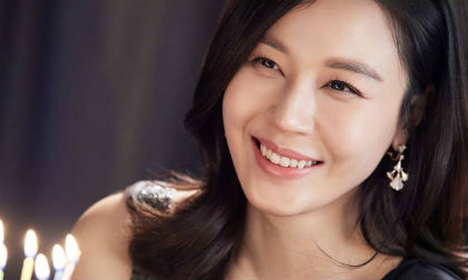 'Người đẹp nói dối' Kim Ha Neul hạ sinh con gái đầu lòng ở tuổi 40