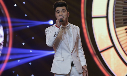 Ưng Hoàng Phúc gây bất ngờ khi lần đầu hát Bolero