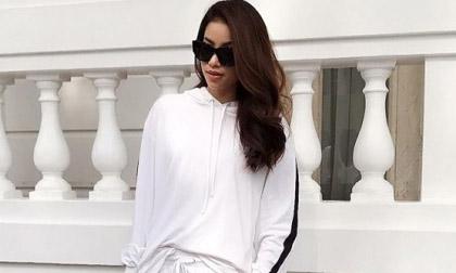 Giữa tin đồn nhập viện và khoá Facebook, Phạm Hương xuất hiện rạng rỡ tại Hà Nội