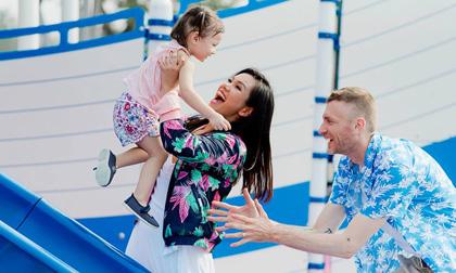 Phương Vy idol và chồng Tây vui vẻ chơi đùa cùng con