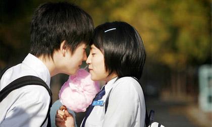 Con yêu quá sớm, cách xử lí của bố mẹ đã khiến bé tự tử và bài học cho những phụ huynh khác