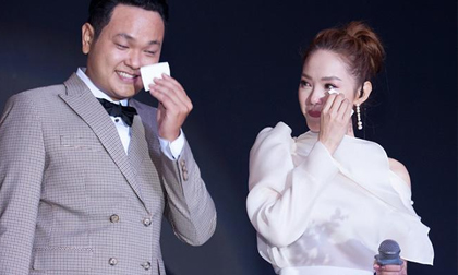 Minh Hằng xúc động, bật khóc trong lễ cưới của em trai