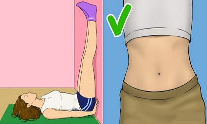 Nằm ngửa đưa chân thẳng lên tường - bài tập đốt mỡ thừa hiệu quả ngay trên giường chỉ với 20 phút mỗi tối