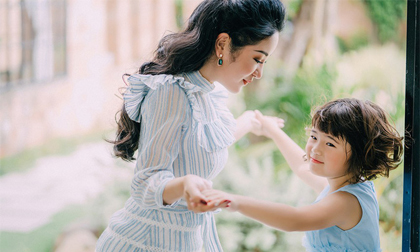 Danh hài Thúy Nga và con gái ghi dấu từng khoảnh khắc hạnh phúc bên nhau